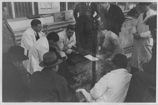 Foto Erster Werkzeugkurs der Forstschule unter Leitung von Forsting. Brodbeck