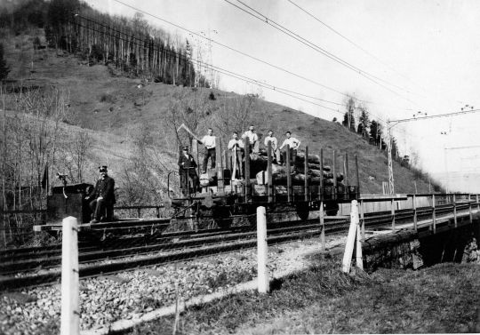 Foto Transport mit der öffentlichen Eisenbahn
