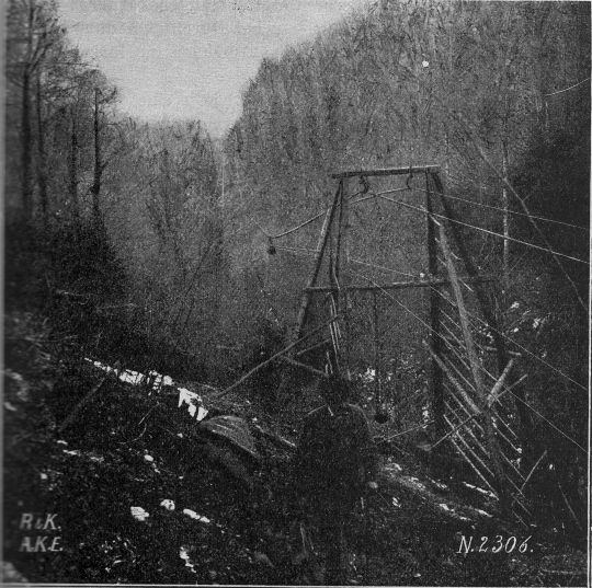 Foto "Seilträger aus frisch geschlagenem Holze"