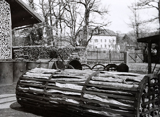 Foto Holzverkohlung