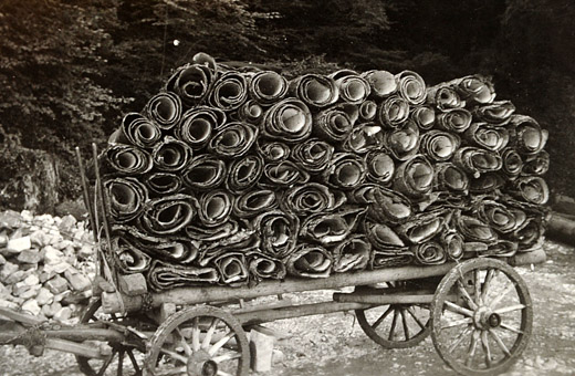 Foto Fichtenrinde zum Abtransport