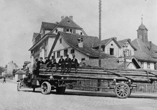 Foto Transport von Telefonstangen