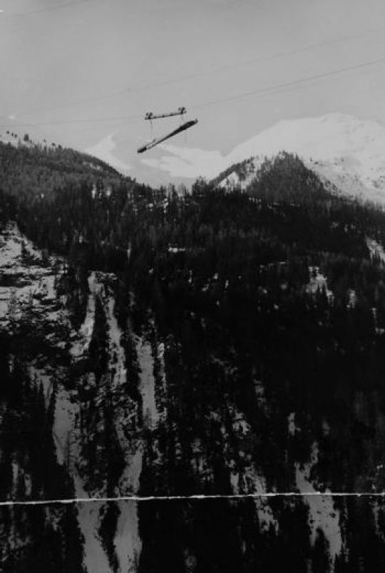 Foto Holzseilbahn über Inn